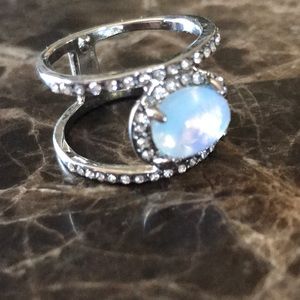 Size 8 Opalescent Fashion Ring with rhinestones